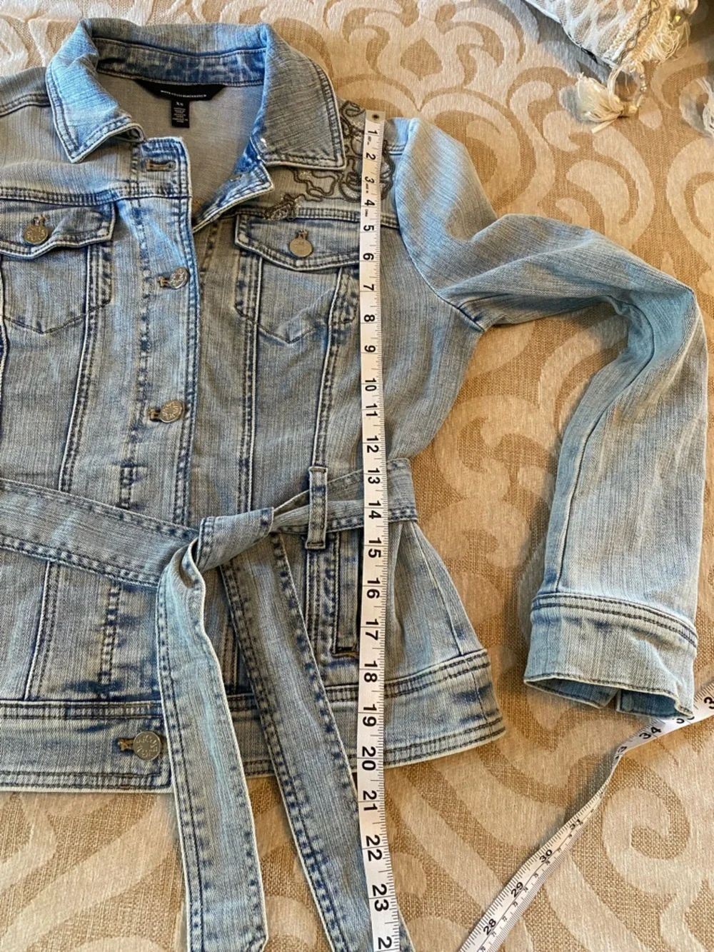 White House Black Market Embroidered Denim Jacket XS Belted Floral Detail - Picture 11 of 13